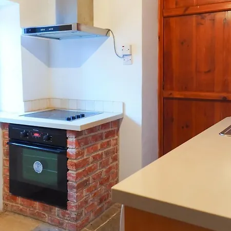 Bed & Breakfast Zoes Traditional Apartments,