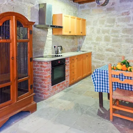 Zoes Traditional Apartments, Bed & Breakfast 3*