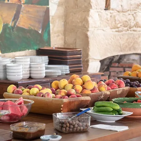 Zoes Traditional Apartments, Bed & Breakfast 3*
